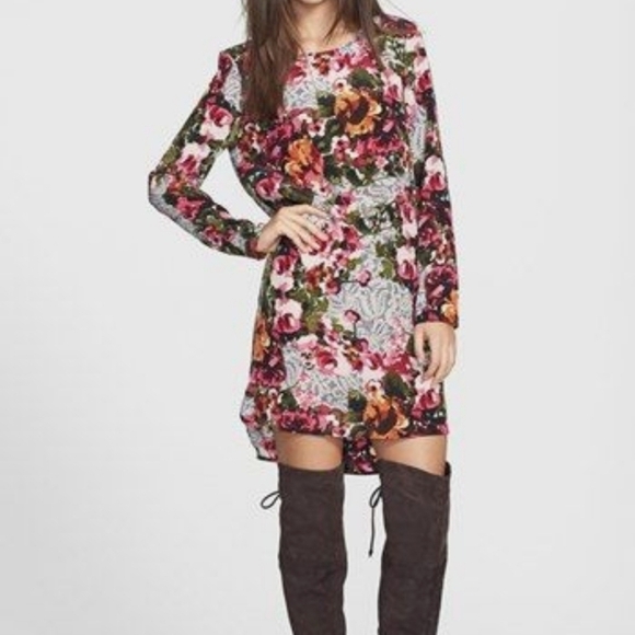 Wayf Pixellated Floral Paisley Long Sleeved Shift Dress - Picture 1 of 9